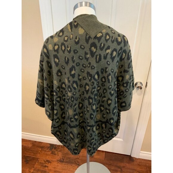 Akemi + Kin Green & Black Terra Animal Print Kimono Sleeve Cardigan, Sz O/S - Picture 4 of 5